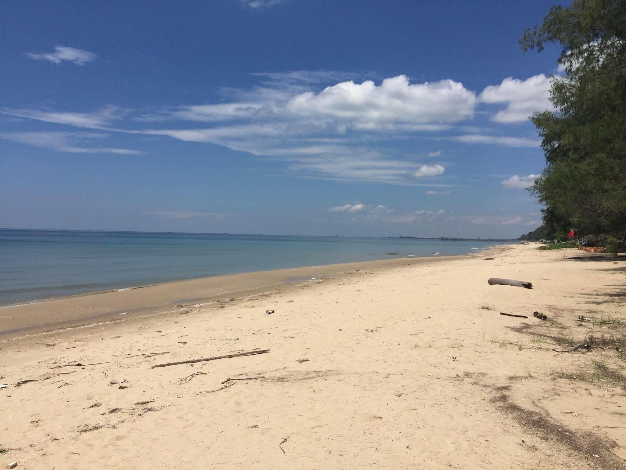 Hotel Tree Roots Retreat Rayong Esterno foto