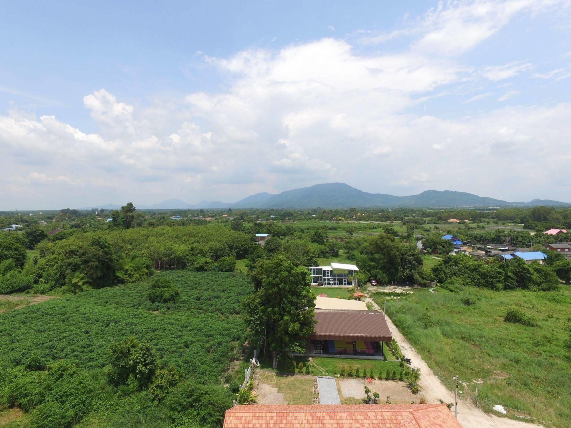 Hotel Tree Roots Retreat Rayong Esterno foto