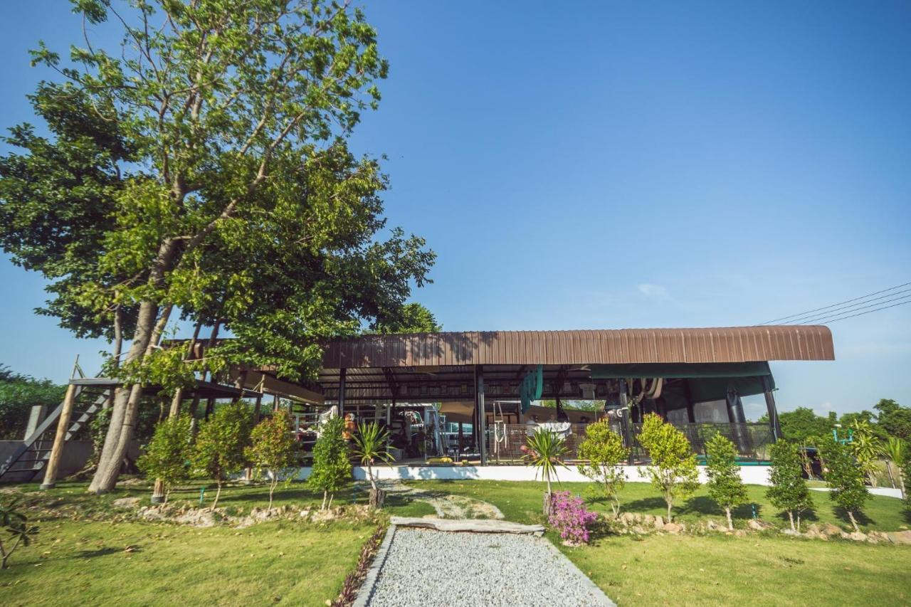 Hotel Tree Roots Retreat Rayong Esterno foto